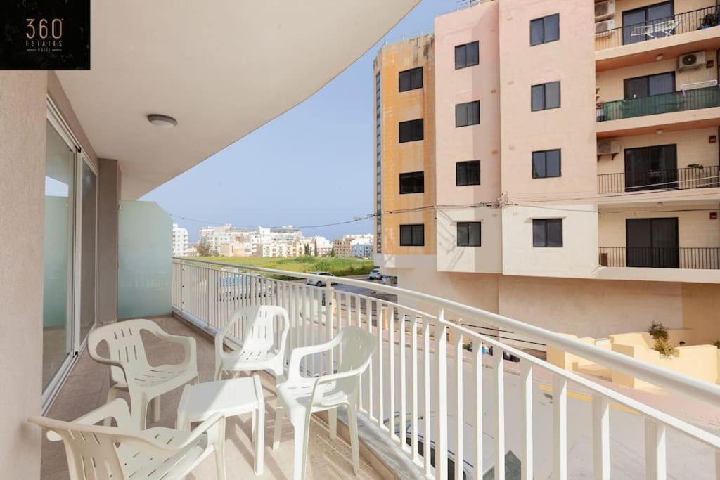 Spacious 2Br Apt In Qawra - Perfect For Families By 360 Estates St. Paul's Bay Exteriör bild