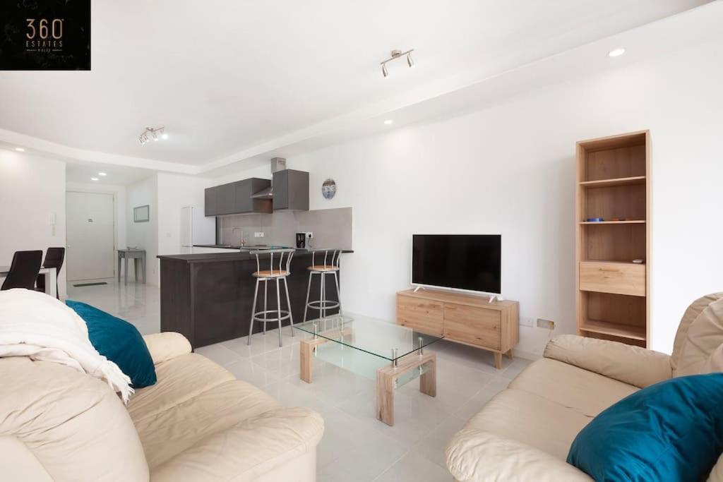 Spacious 2Br Apt In Qawra - Perfect For Families By 360 Estates St. Paul's Bay Exteriör bild