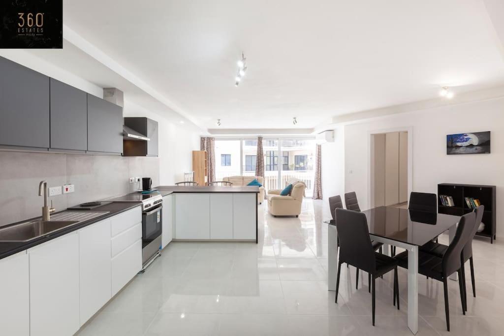 Spacious 2Br Apt In Qawra - Perfect For Families By 360 Estates St. Paul's Bay Exteriör bild