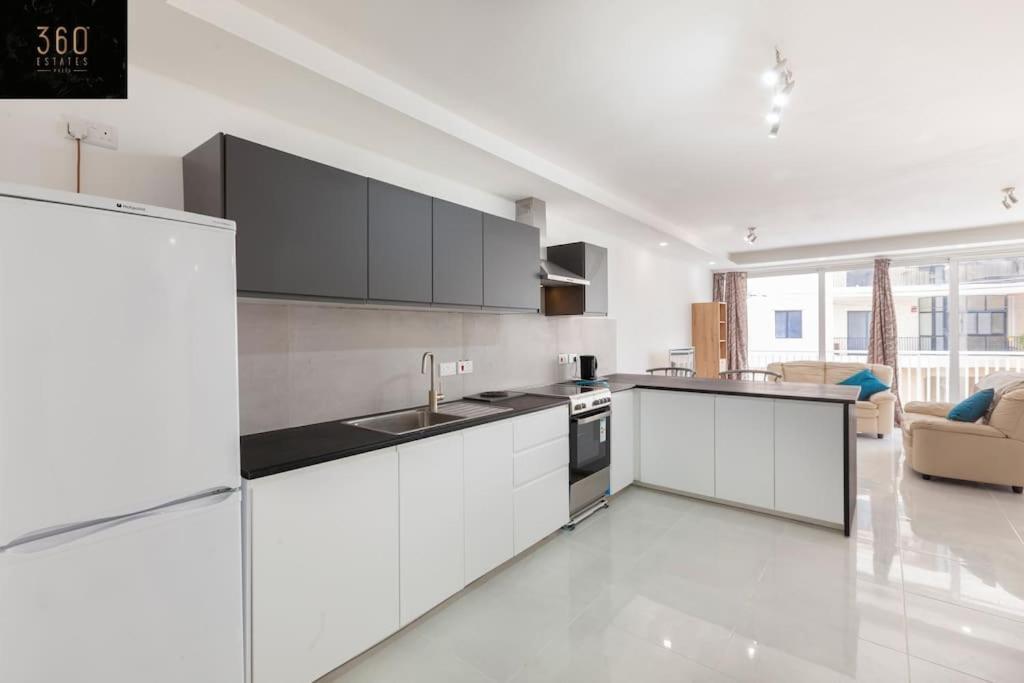 Spacious 2Br Apt In Qawra - Perfect For Families By 360 Estates St. Paul's Bay Exteriör bild
