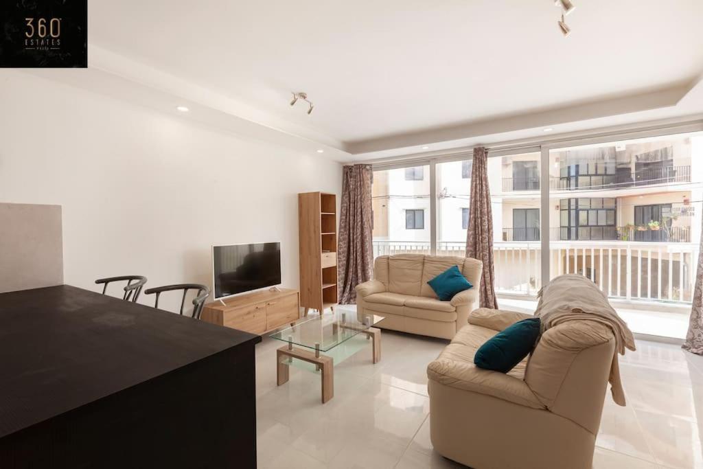 Spacious 2Br Apt In Qawra - Perfect For Families By 360 Estates St. Paul's Bay Exteriör bild
