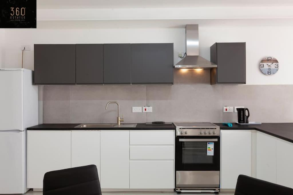 Spacious 2Br Apt In Qawra - Perfect For Families By 360 Estates St. Paul's Bay Exteriör bild