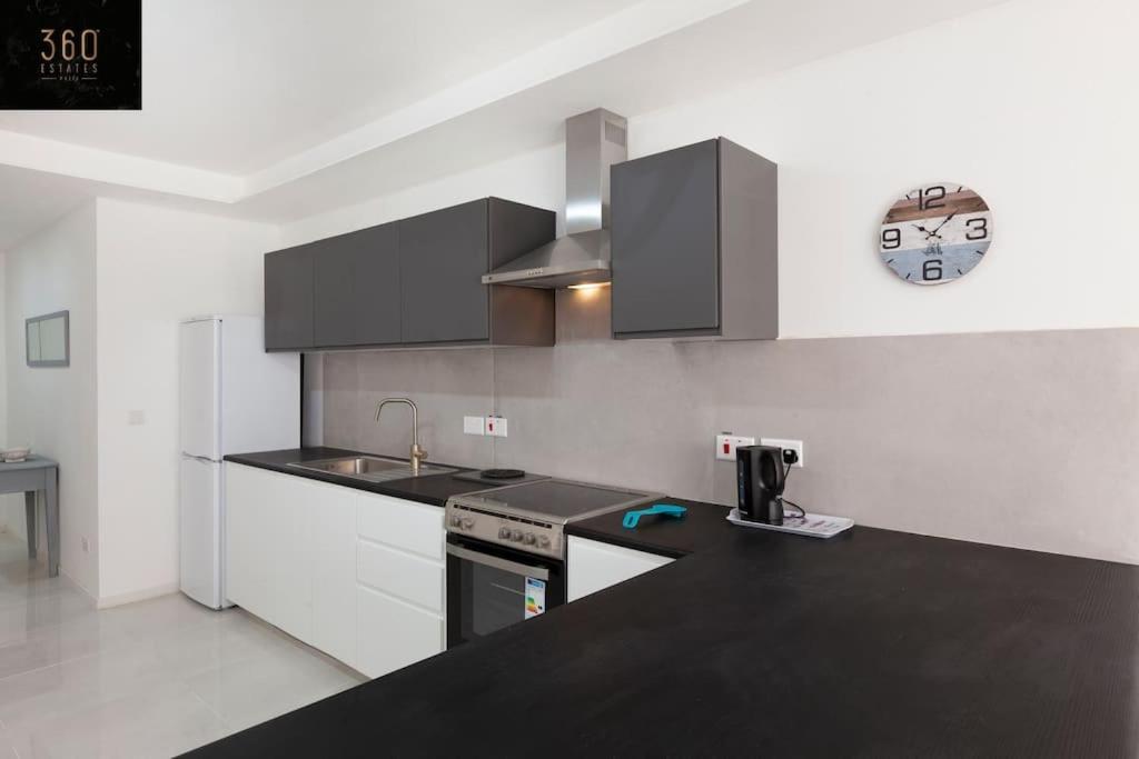 Spacious 2Br Apt In Qawra - Perfect For Families By 360 Estates St. Paul's Bay Exteriör bild
